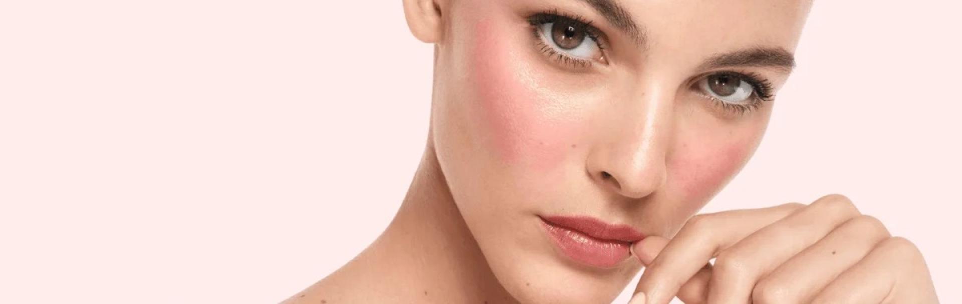 Vittoria Ceretti nową twarzą Armani Beauty. Marka stawia na autentyczność i włoski charakter